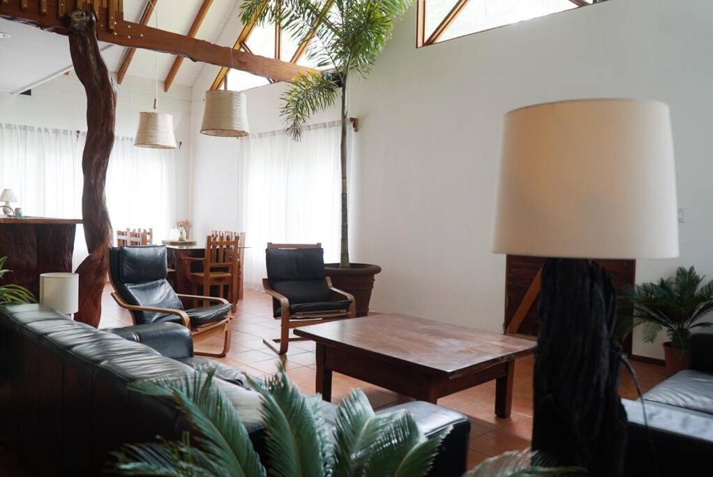 Casa Moes Villa Кахуита Екстериор снимка