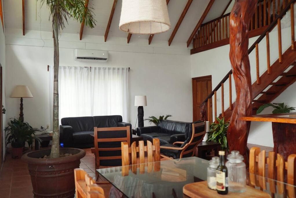 Casa Moes Villa Кахуита Екстериор снимка