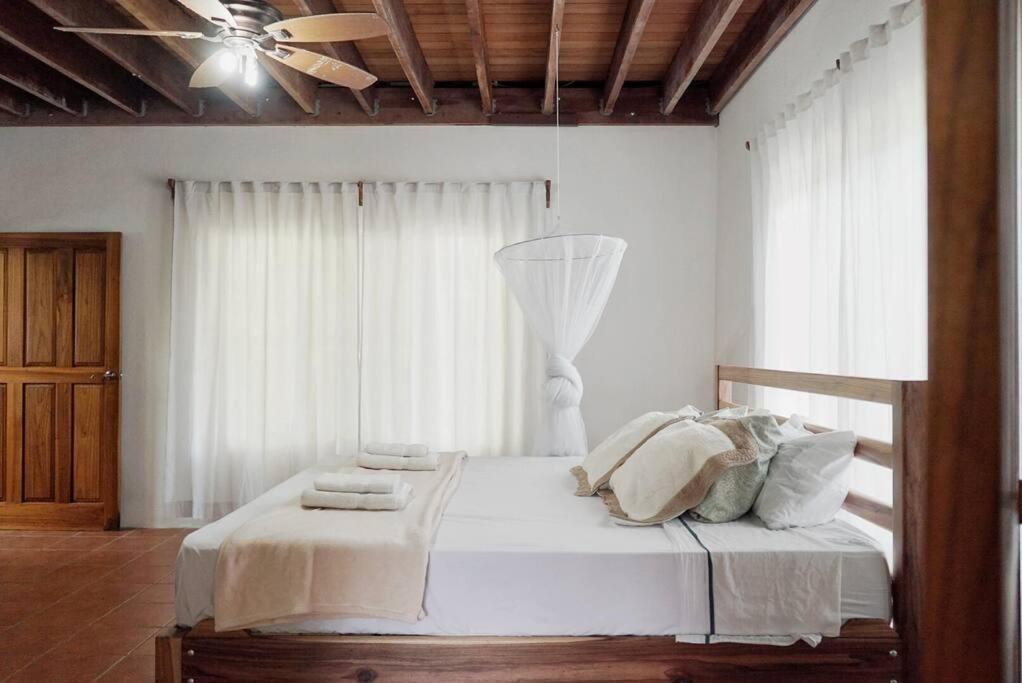 Casa Moes Villa Кахуита Екстериор снимка